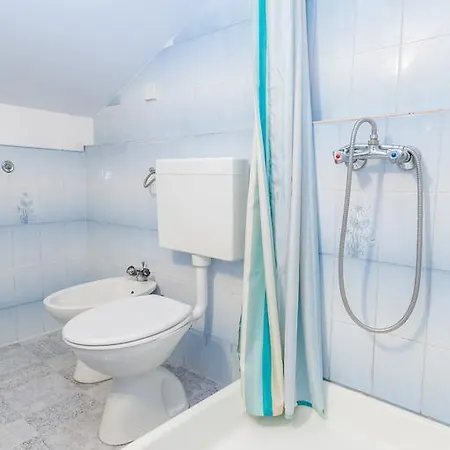 Leonarda Apartment *