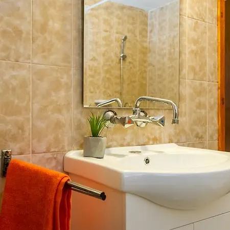 Leonarda Apartment